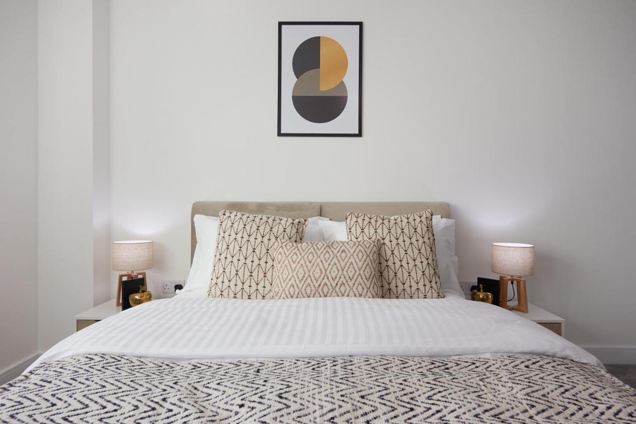 Seven Living Slough - Free Parking & Fast Wi-Fi 아파트 외부 사진