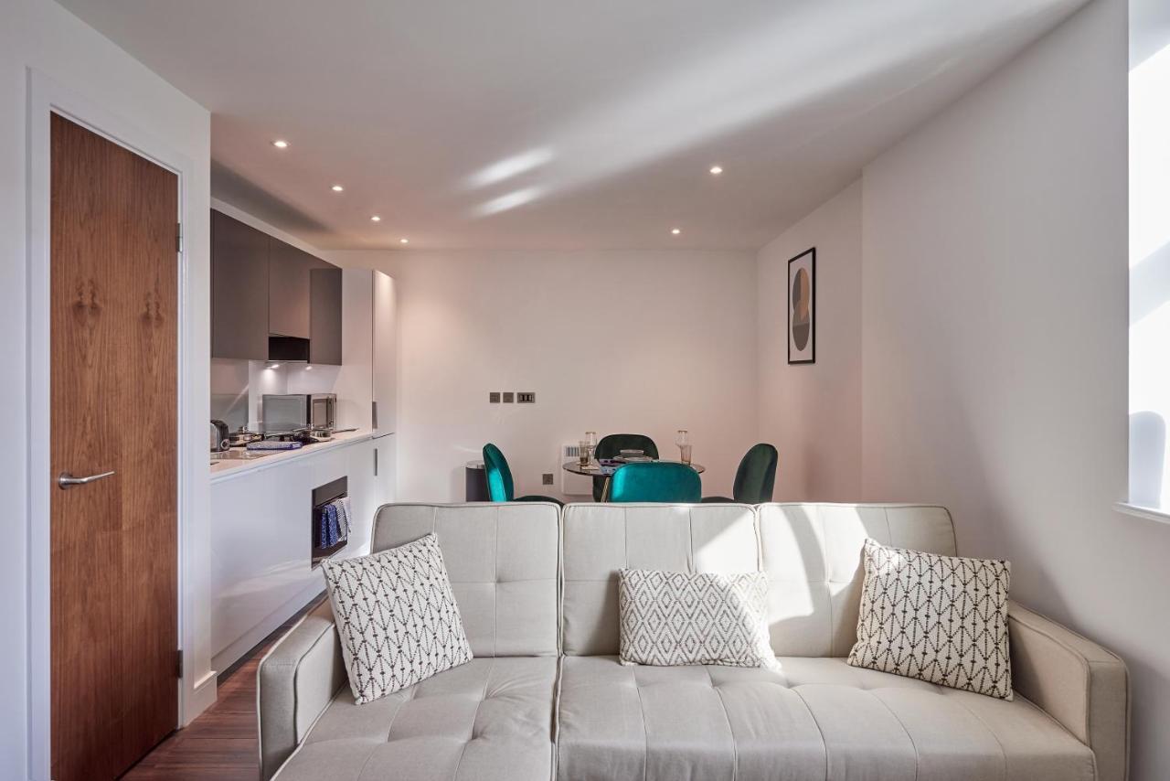 Seven Living Slough - Free Parking & Fast Wi-Fi 아파트 외부 사진