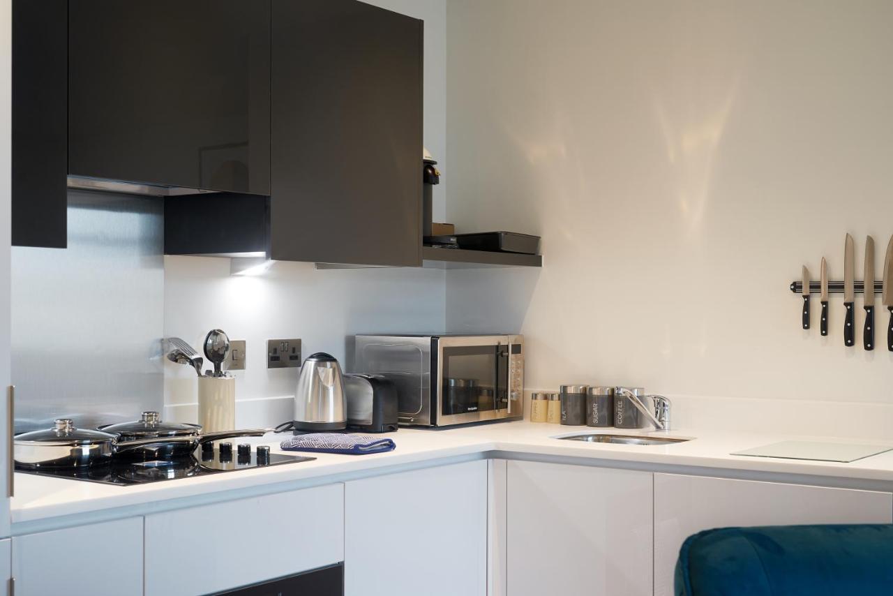 Seven Living Slough - Free Parking & Fast Wi-Fi 아파트 외부 사진
