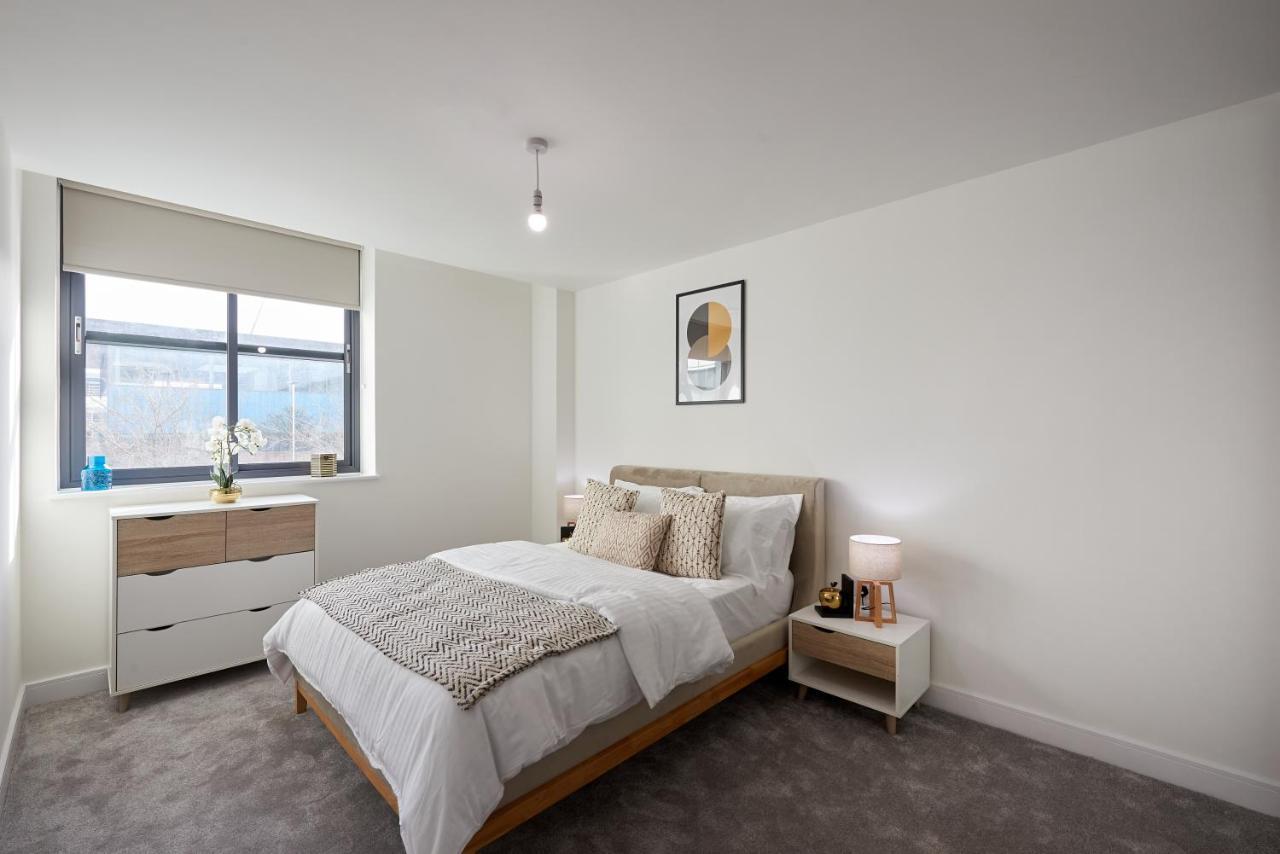 Seven Living Slough - Free Parking & Fast Wi-Fi 아파트 외부 사진